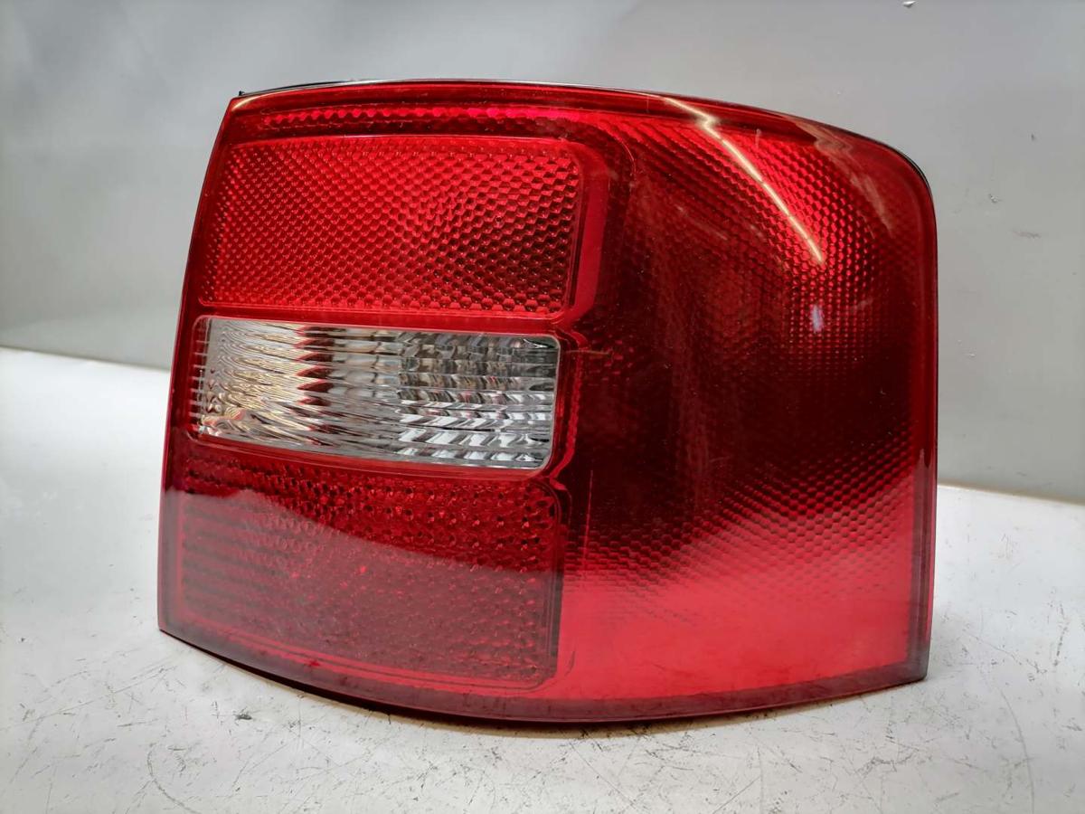 Audi A6 4B Rücklicht Rückleuchte Schlussleuchte rechts Zubehör Kombi Avant Facelift Bj.2004